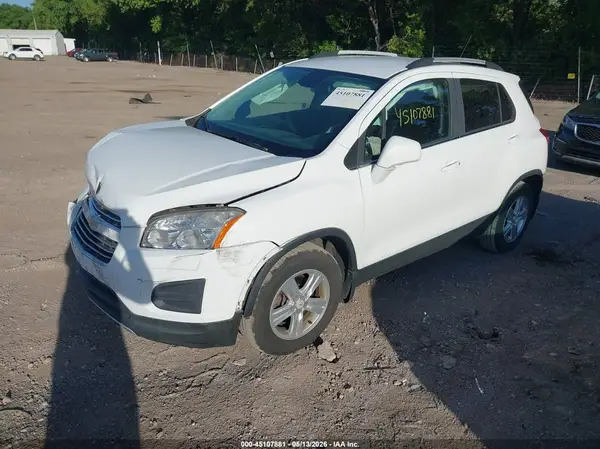 KL7CJLSB8GB759842 2016 CHEVROLET TRAX - Image 2