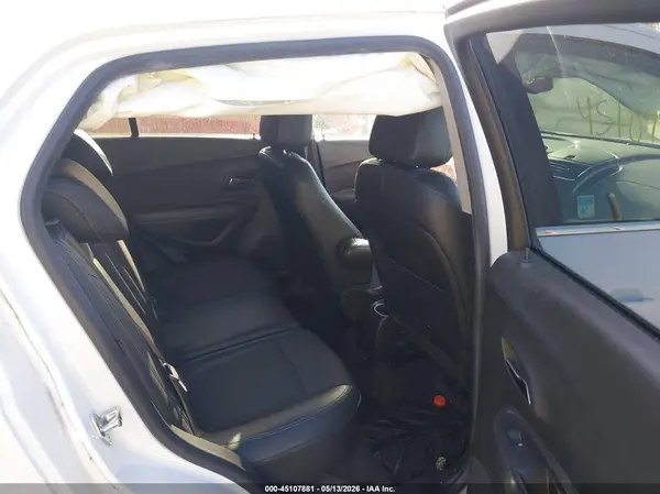KL7CJLSB8GB759842 2016 CHEVROLET TRAX - Image 8