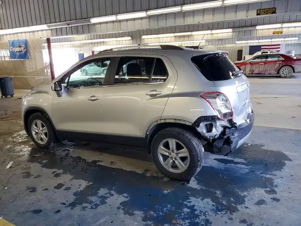KL7CJLSB8GB760599 2016 CHEVROLET TRAX - Image 2