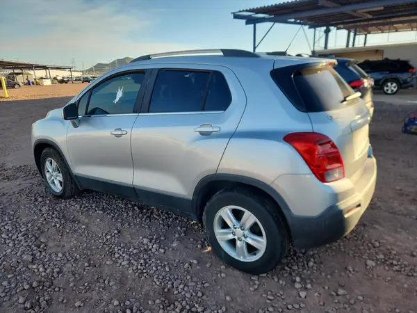 KL7CJLSB8GB762529 2016 CHEVROLET TRAX - Image 2