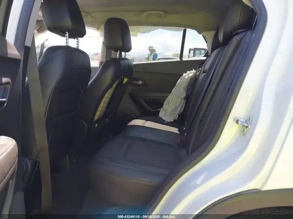 KL7CJLSB8HB140157 2017 CHEVROLET TRAX - Image 8