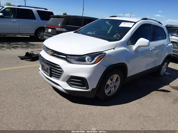 KL7CJLSB8HB141082 2017 CHEVROLET TRAX - Image 2