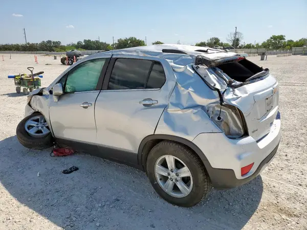 KL7CJLSB8HB142569 2017 CHEVROLET TRAX - Image 2