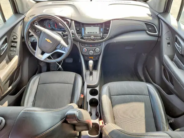 KL7CJLSB8HB153085 2017 CHEVROLET TRAX - Image 8