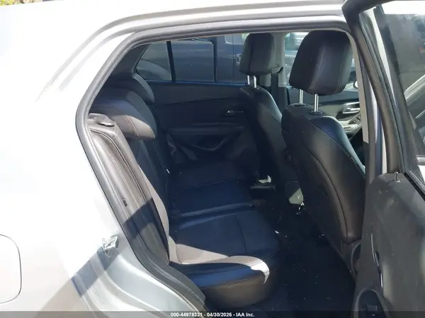 KL7CJLSB8HB158562 2017 CHEVROLET TRAX - Image 8