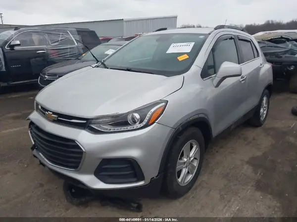 KL7CJLSB8HB163776 2017 CHEVROLET TRAX - Image 2