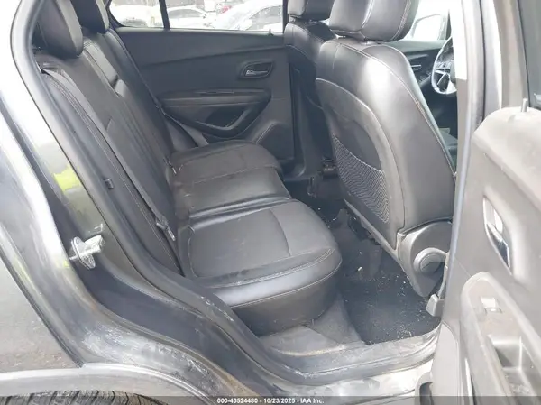 KL7CJLSB8HB210837 2017 CHEVROLET TRAX - Image 8