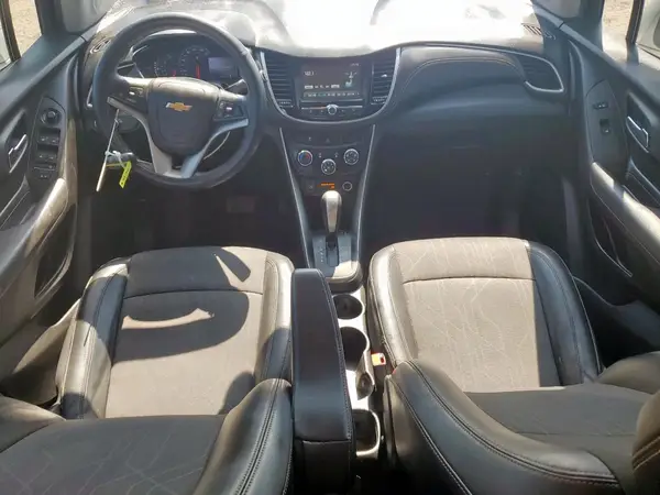 KL7CJLSB8HB216735 2017 CHEVROLET TRAX - Image 8