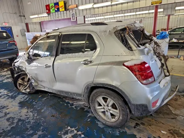 KL7CJLSB8HB220896 2017 CHEVROLET TRAX - Image 2