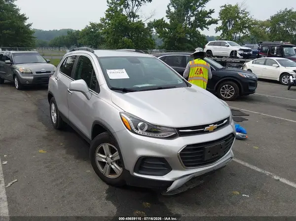 KL7CJLSB8HB227802 2017 CHEVROLET TRAX - Image 1