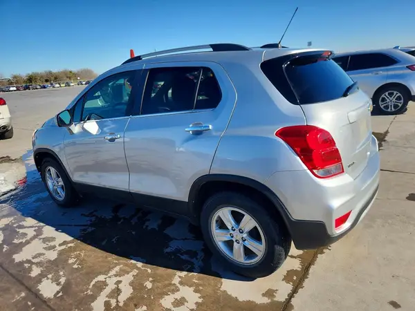 KL7CJLSB8HB230540 2017 CHEVROLET TRAX - Image 2