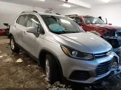 KL7CJLSB8JB565707 2018 CHEVROLET TRAX