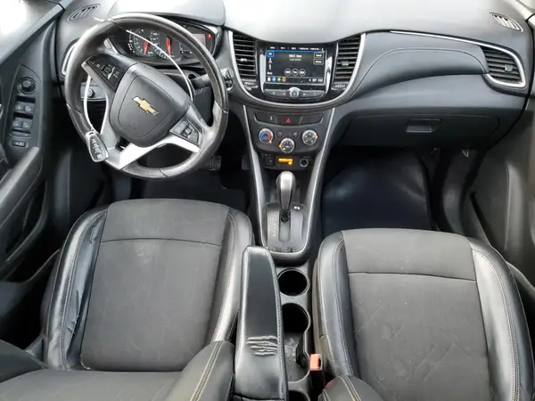 KL7CJLSB8JB675107 2018 CHEVROLET TRAX - Image 8