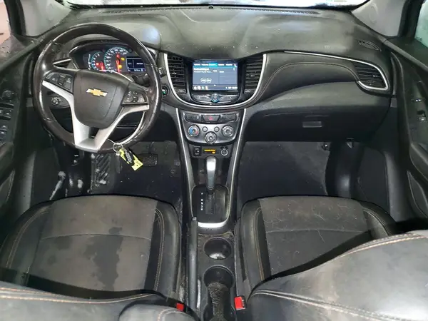 KL7CJLSB8JB716450 2018 CHEVROLET TRAX - Image 8