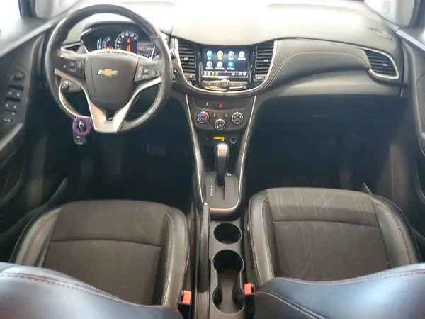 KL7CJLSB8JB718473 2018 CHEVROLET TRAX - Image 8