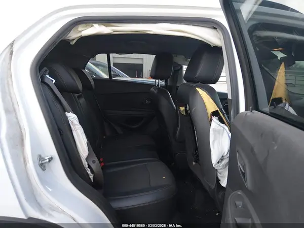 KL7CJLSB8KB751782 2019 CHEVROLET TRAX - Image 8