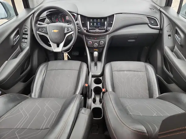 KL7CJLSB8KB762586 2019 CHEVROLET TRAX - Image 8