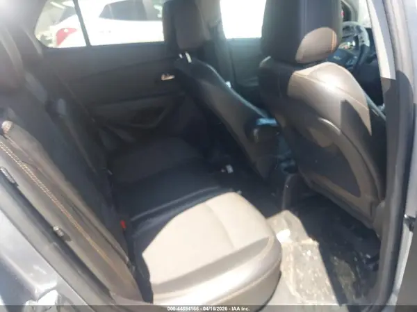 KL7CJLSB8KB785740 2019 CHEVROLET TRAX - Image 8