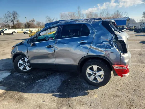 KL7CJLSB8KB786631 2019 CHEVROLET TRAX - Image 2