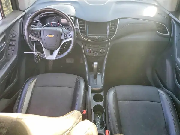 KL7CJLSB8KB823113 2019 CHEVROLET TRAX - Image 8