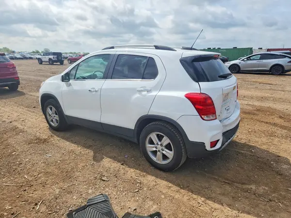 KL7CJLSB8KB848447 2019 CHEVROLET TRAX - Image 2