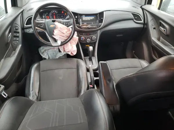 KL7CJLSB8KB876085 2019 CHEVROLET TRAX - Image 8