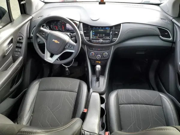 KL7CJLSB8KB882789 2019 CHEVROLET TRAX - Image 8