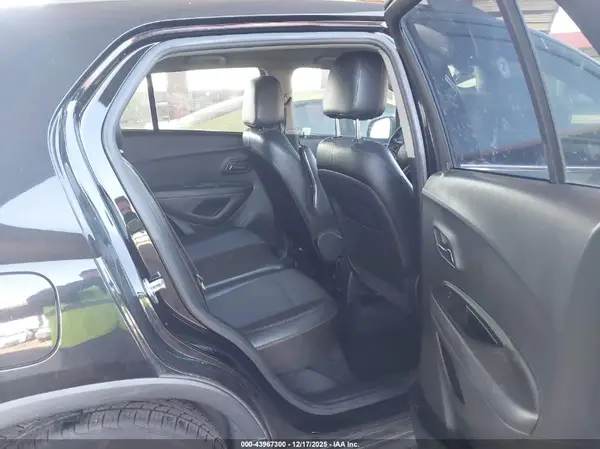 KL7CJLSB8KB919405 2019 CHEVROLET TRAX - Image 8