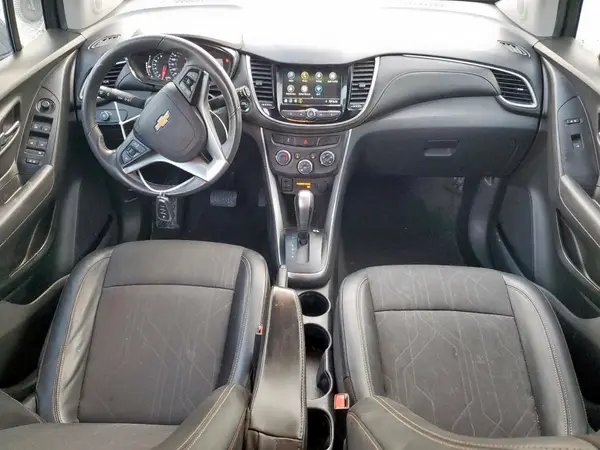 KL7CJLSB8KB931215 2019 CHEVROLET TRAX - Image 8