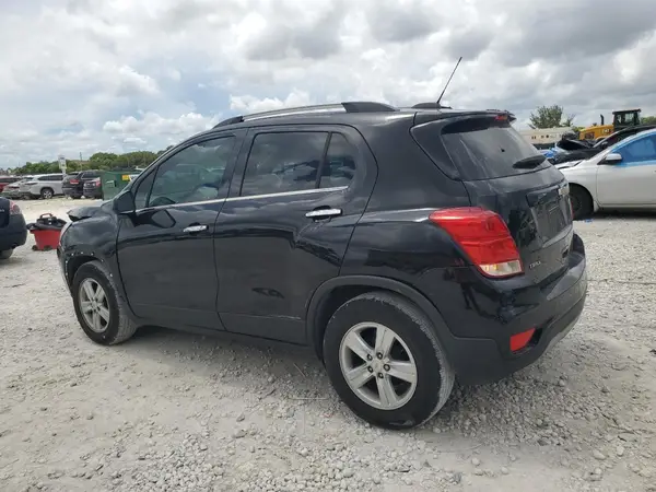 KL7CJLSB8KB933255 2019 CHEVROLET TRAX - Image 2