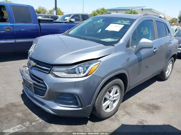 KL7CJLSB8KB940304 2019 CHEVROLET TRAX - Image 2