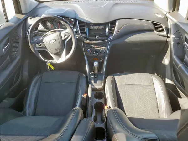 KL7CJLSB8KB940724 2019 CHEVROLET TRAX - Image 8