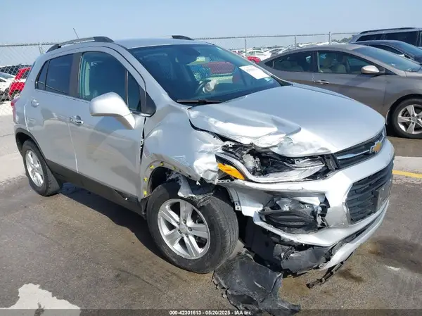 KL7CJLSB8KB955398 2019 CHEVROLET TRAX - Image 1