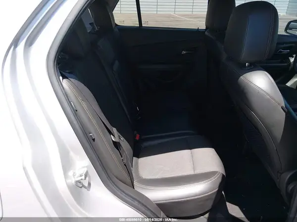 KL7CJLSB8KB961735 2019 CHEVROLET TRAX - Image 8