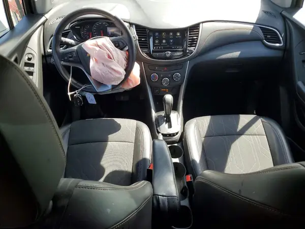 KL7CJLSB8KB963484 2019 CHEVROLET TRAX - Image 8