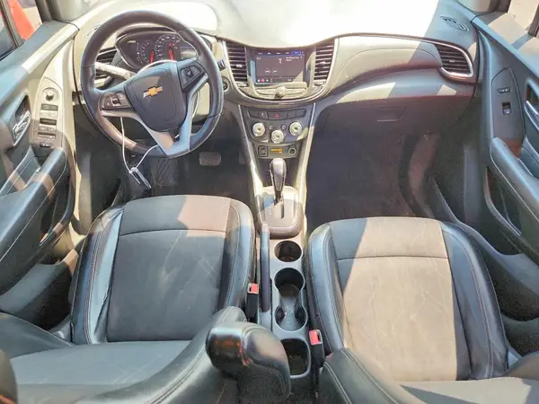 KL7CJLSB8LB005804 2020 CHEVROLET TRAX - Image 8