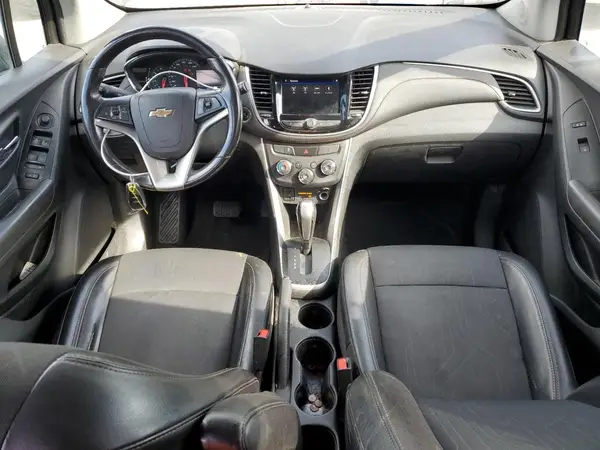 KL7CJLSB8LB009903 2020 CHEVROLET TRAX - Image 8