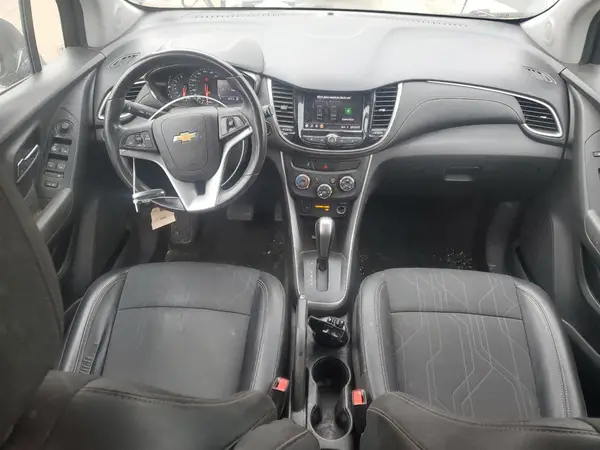 KL7CJLSB8LB010310 2020 CHEVROLET TRAX - Image 8