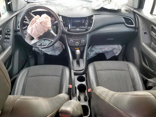 KL7CJLSB8LB027608 2020 CHEVROLET TRAX - Image 8