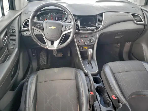 KL7CJLSB8LB028581 2020 CHEVROLET TRAX - Image 8