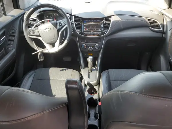KL7CJLSB8LB029231 2020 CHEVROLET TRAX - Image 8