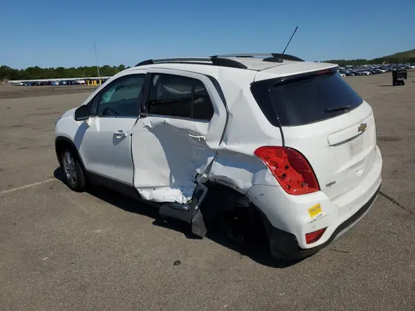 KL7CJLSB8LB052895 2020 CHEVROLET TRAX - Image 2