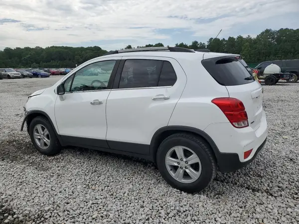 KL7CJLSB8LB061483 2020 CHEVROLET TRAX - Image 2