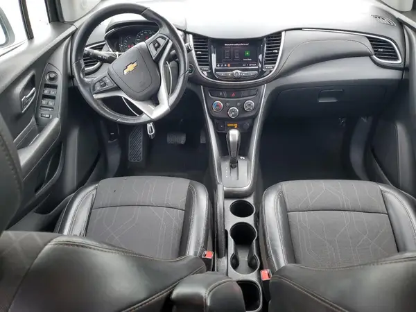 KL7CJLSB8LB061483 2020 CHEVROLET TRAX - Image 8