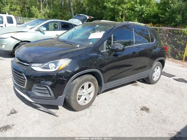 KL7CJLSB8LB313538 2020 CHEVROLET TRAX - Image 2