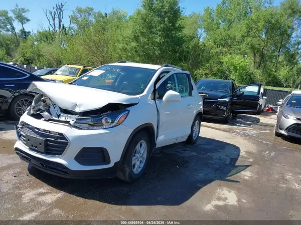 KL7CJLSB8LB324006 2020 CHEVROLET TRAX - Image 2