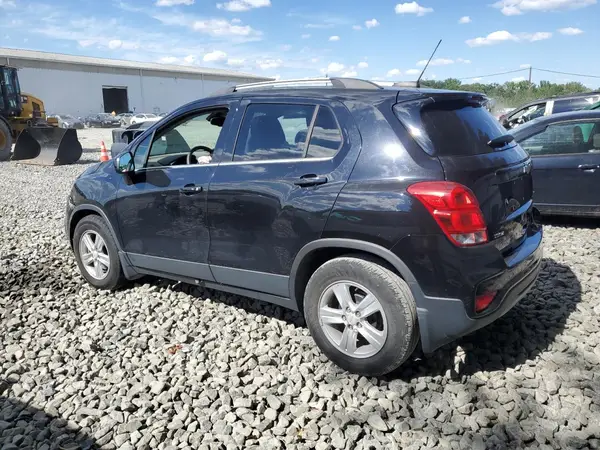 KL7CJLSB8LB331635 2020 CHEVROLET TRAX - Image 2