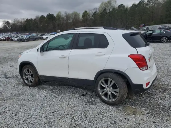 KL7CJLSB8LB332753 2020 CHEVROLET TRAX - Image 2