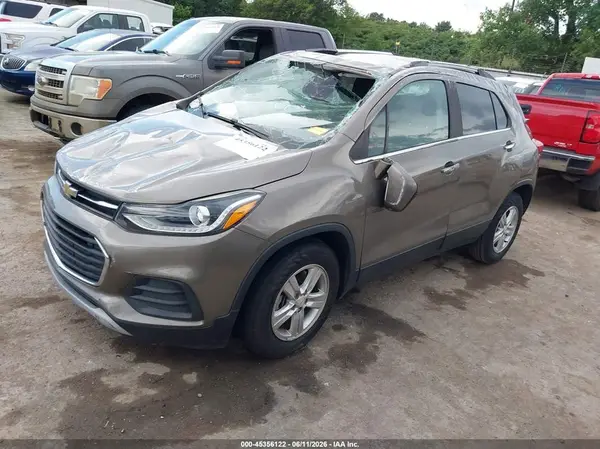 KL7CJLSB8LB348063 2020 CHEVROLET TRAX - Image 2
