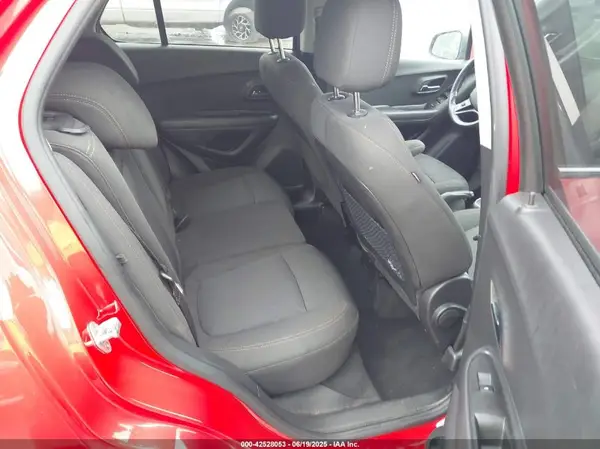 KL7CJLSB8LB348774 2020 CHEVROLET TRAX - Image 8